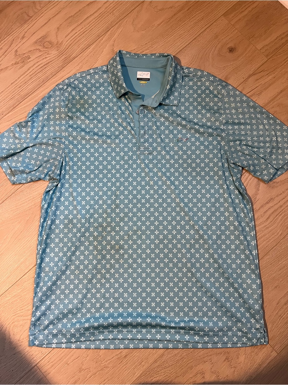 Men’s golf shirt